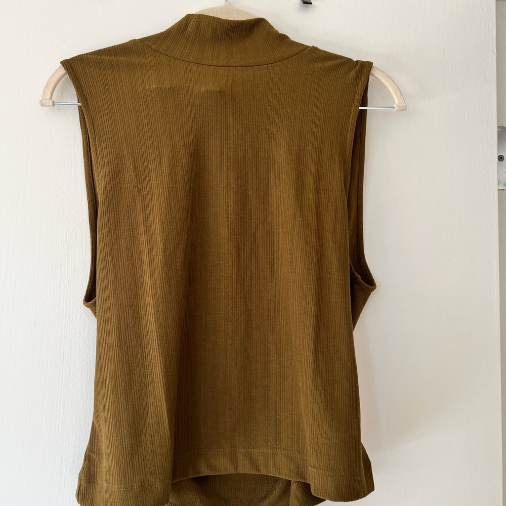 Varley Ribbed Mock Neck Sleeveless Tank - Olive